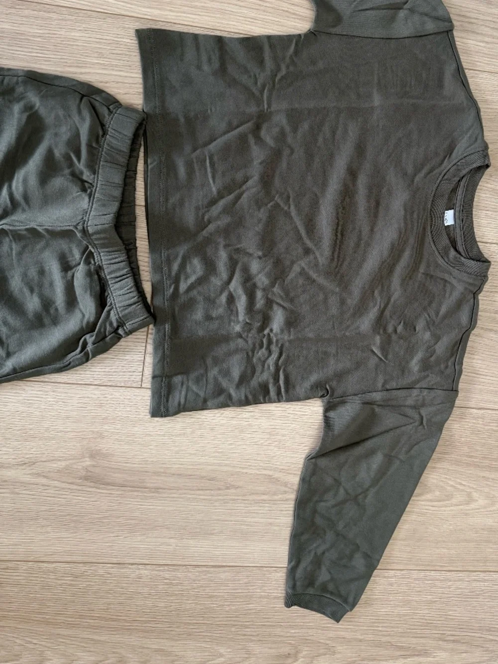 nuuds for kids  TONES Cropped Sweatshirt Set OLIVE 5T